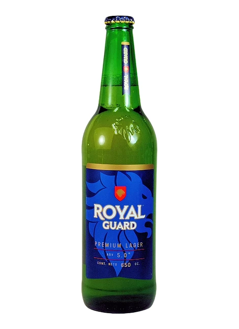 CERVEZA ROYAL GUARD BOTELLA 650cc (5º)